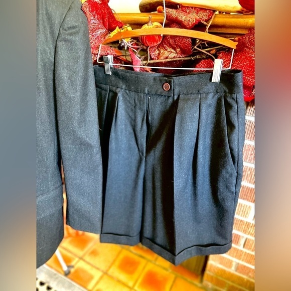 VINTAGE SAX FIFTH AVENUE SHORTS AND JACKET SET - Picture 8 of 11